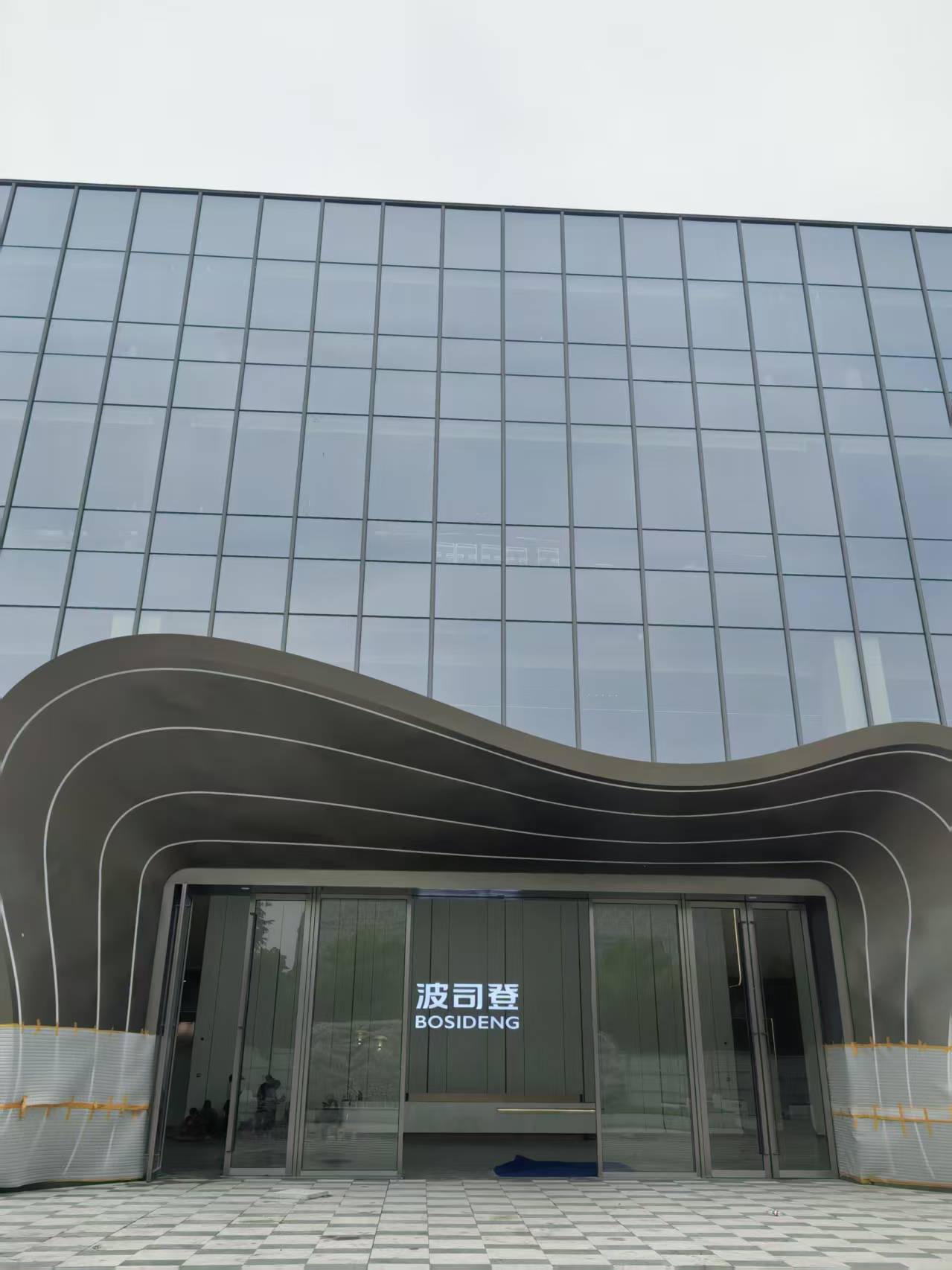 波司登室内空气净化工程现场4